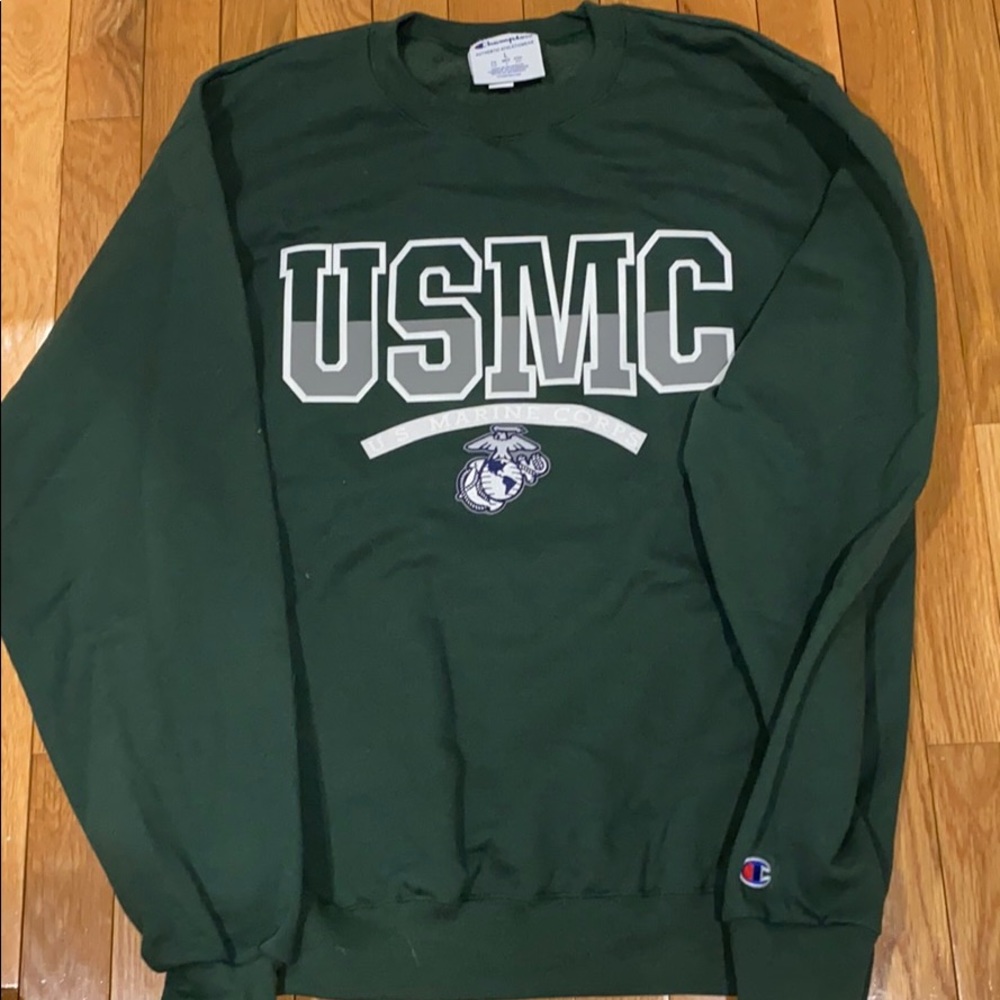 NEW WITHOUT TAGS USMC green crewnneck sweatshirt